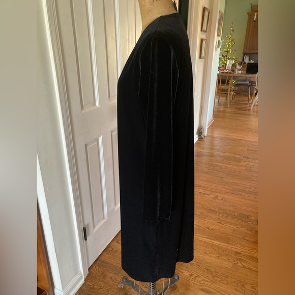 DKNY Velvet Stretch Duster Cardigan MED APPROX 41” long buttons Like new - Picture 2 of 8